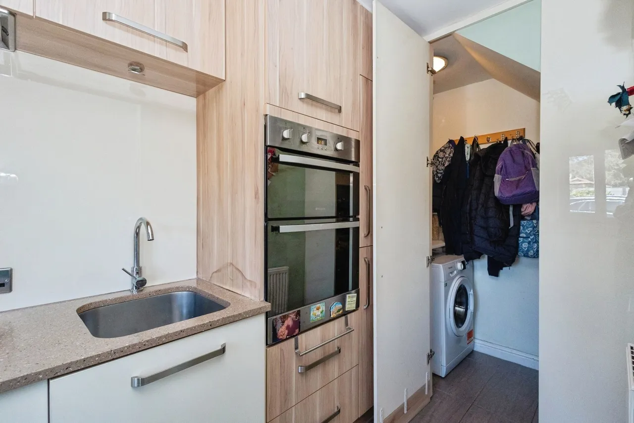 Locking Gate Rise, Waterhead OLDHAM, Lancashire, OL4, photo 9