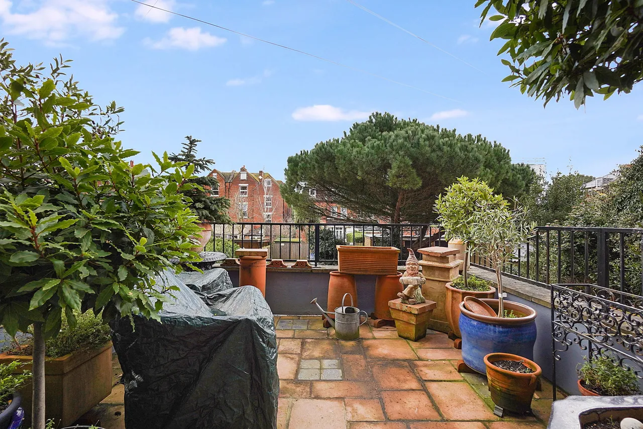 Castle Hill Avenue, Folkestone, CT20, photo 17