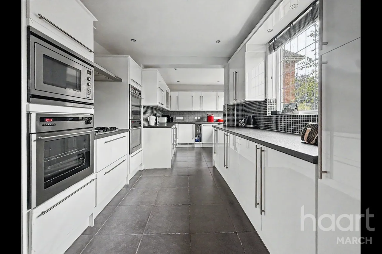 Elwyn Road, March, PE15, photo 3