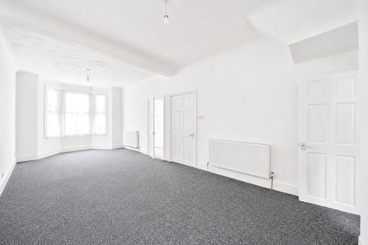 Tweedmouth Road, London, E13, photo 6