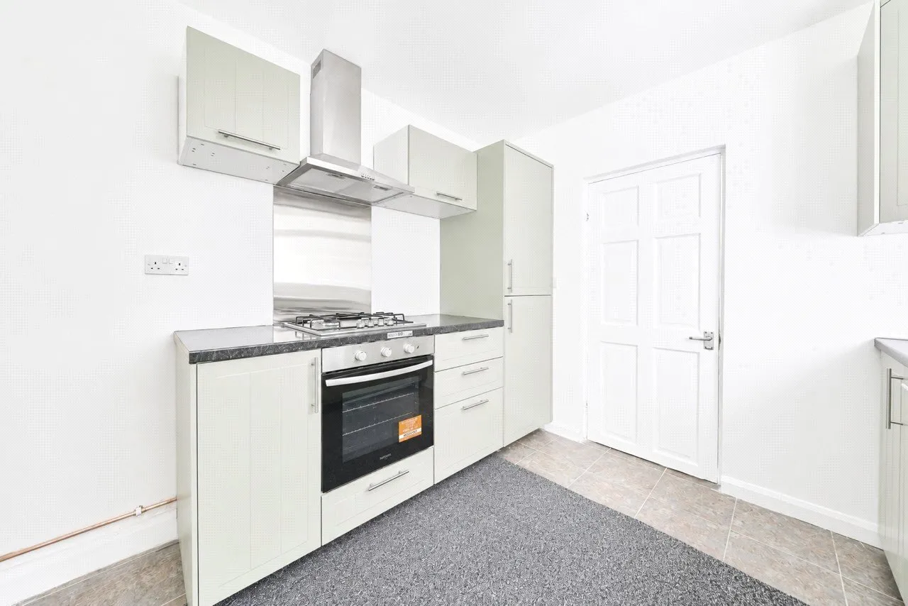 Tweedmouth Road, London, E13, photo 8