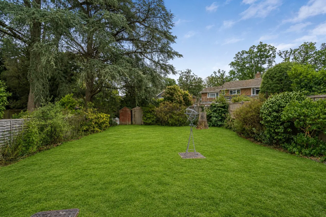 Wrecclesham Hill, Wrecclesham, GU10, photo 12
