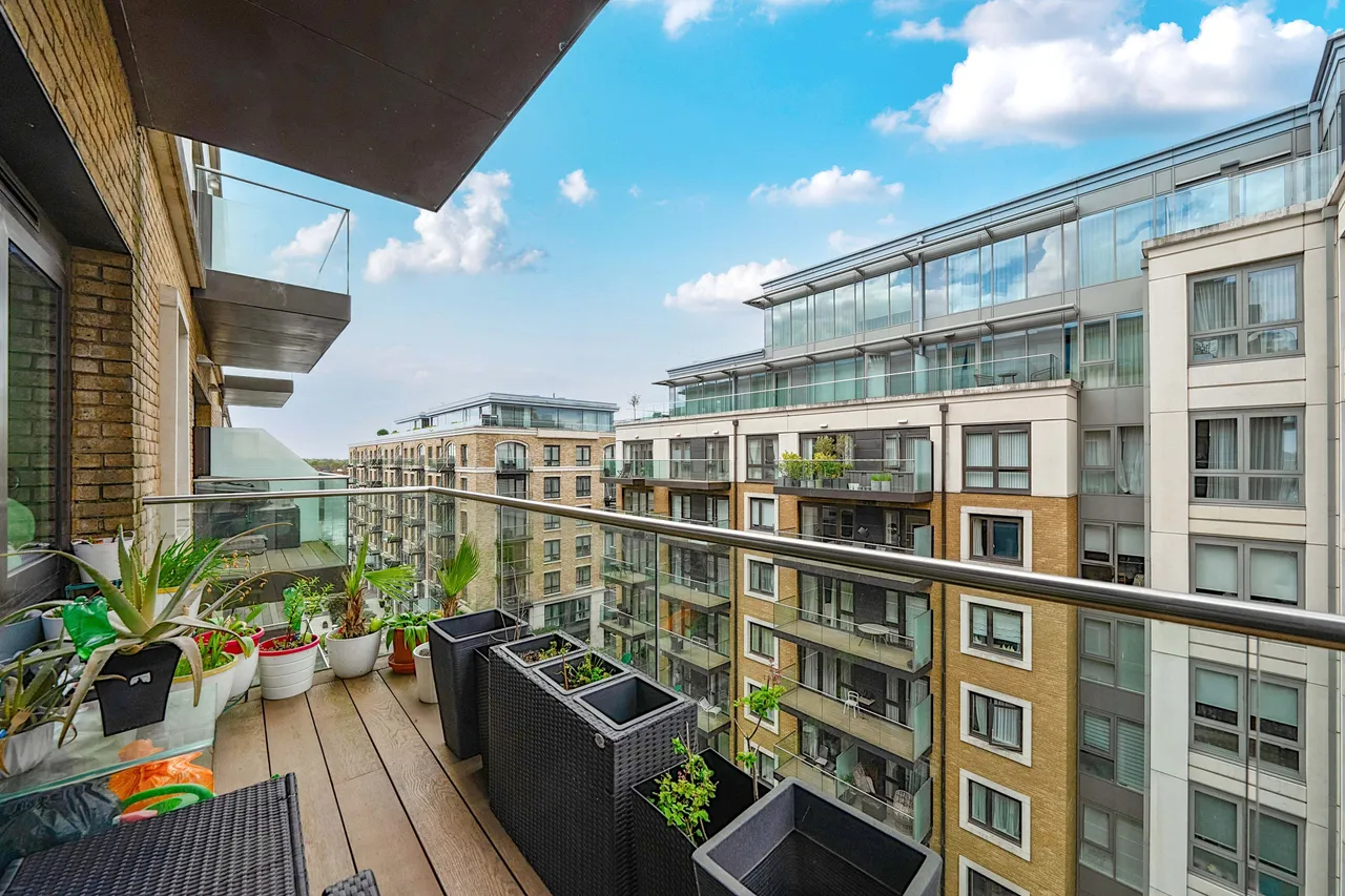92 Faulkner House, Fulham Reach, London, photo 2