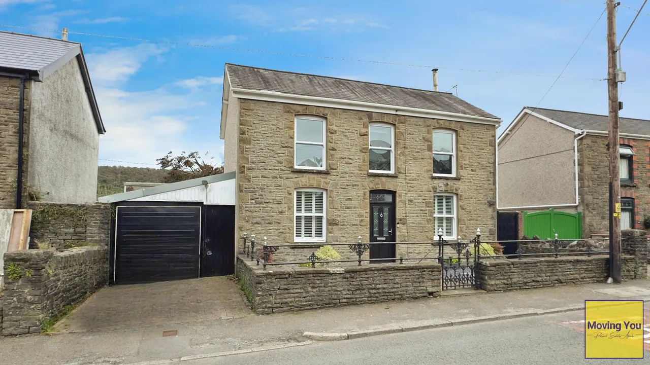 3 bed house for sale — Brecon Road, Pontardawe, Swansea