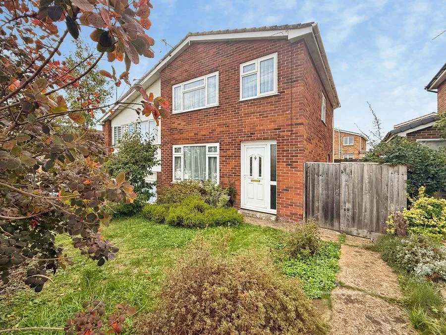 3 bed house for sale, Hunnyhill, Newport, PO30