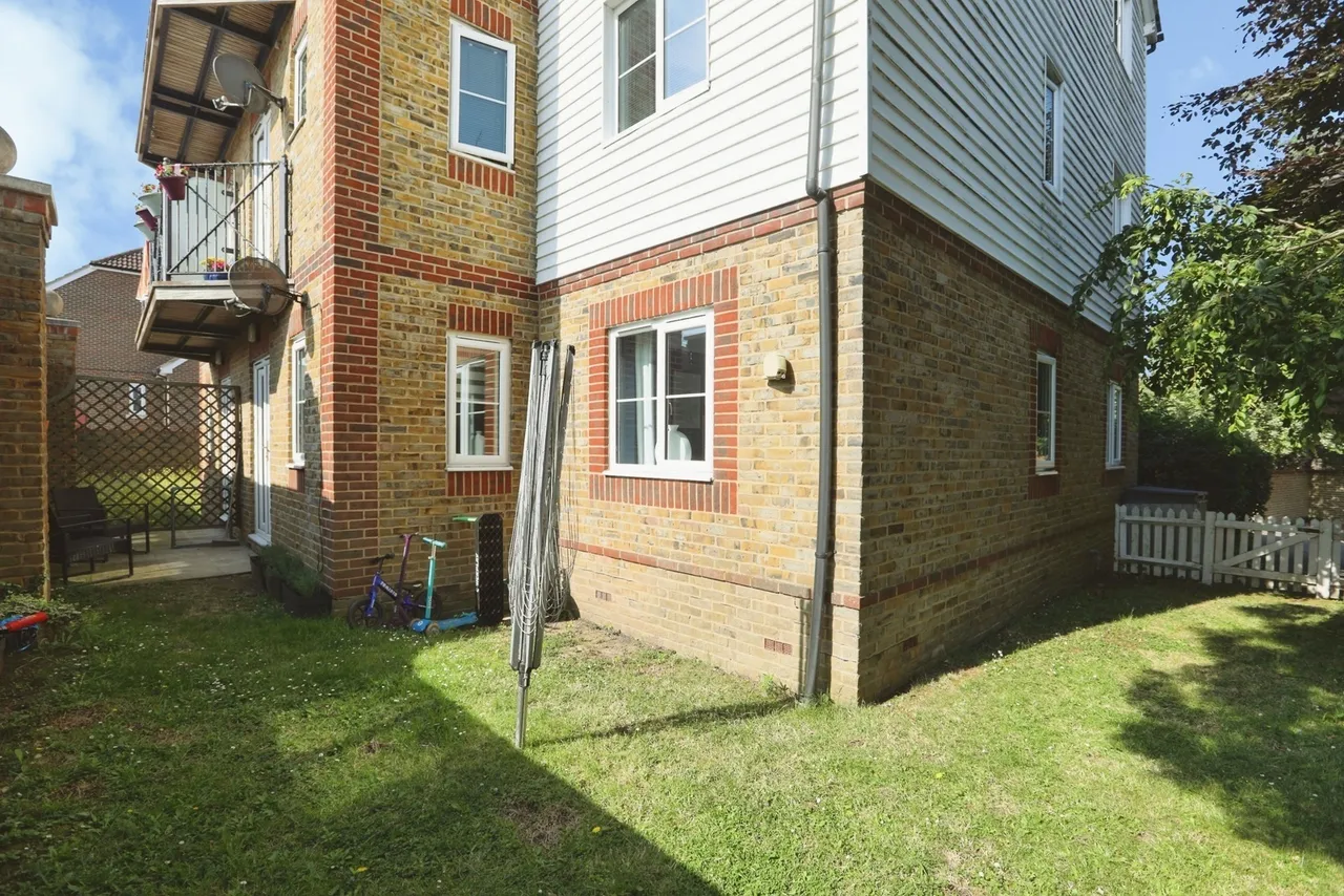 Mansfield Drive, Iwade, Sittingbourne, Kent, ME9, photo 9