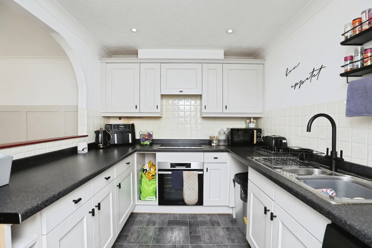 Mansfield Drive, Iwade, Sittingbourne, Kent, ME9, photo 4