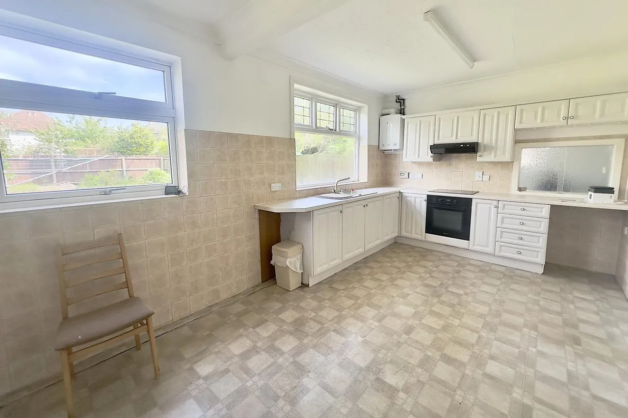 Holdenhurst Avenue, BH7, photo 9