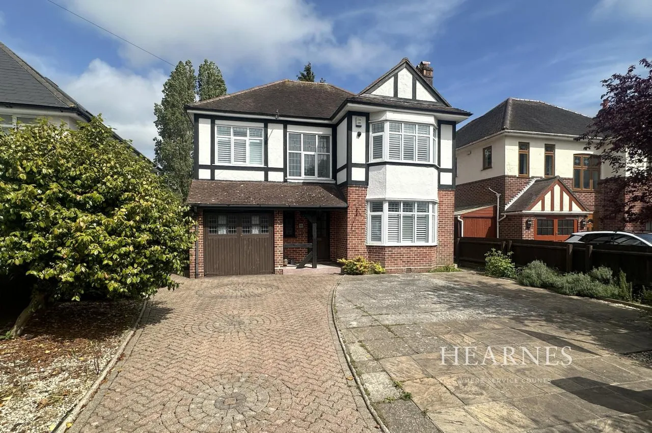 4 bed house for sale, Holdenhurst Avenue, BH7