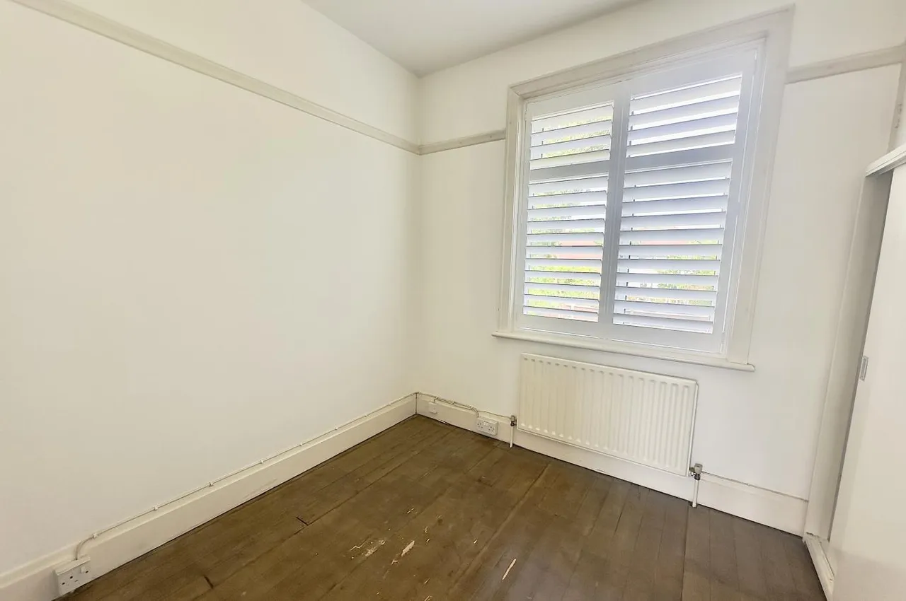 Holdenhurst Avenue, BH7, photo 16