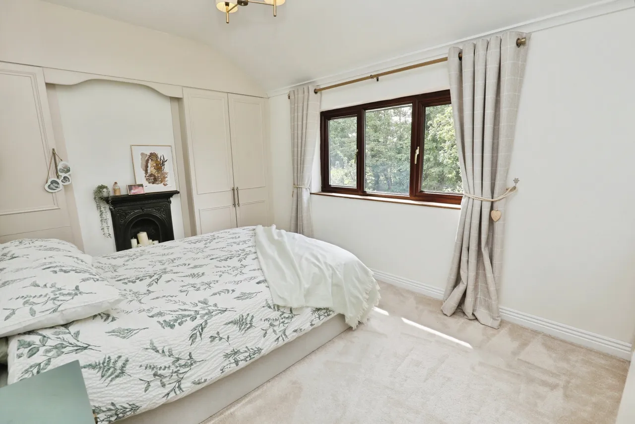 Vale Lane, Ormskirk, L40, photo 10