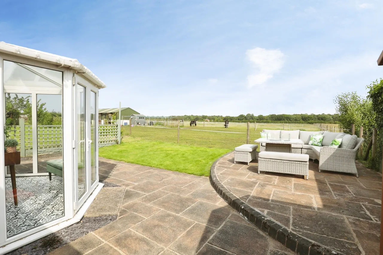 Vale Lane, Ormskirk, L40, photo 4