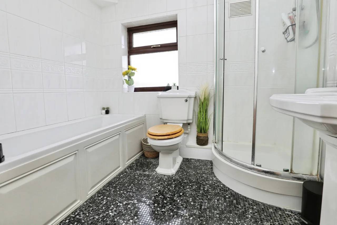 Vale Lane, Ormskirk, L40, photo 13