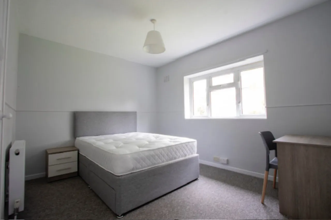 1 bed house to rent — Chatham Road, Stanmore