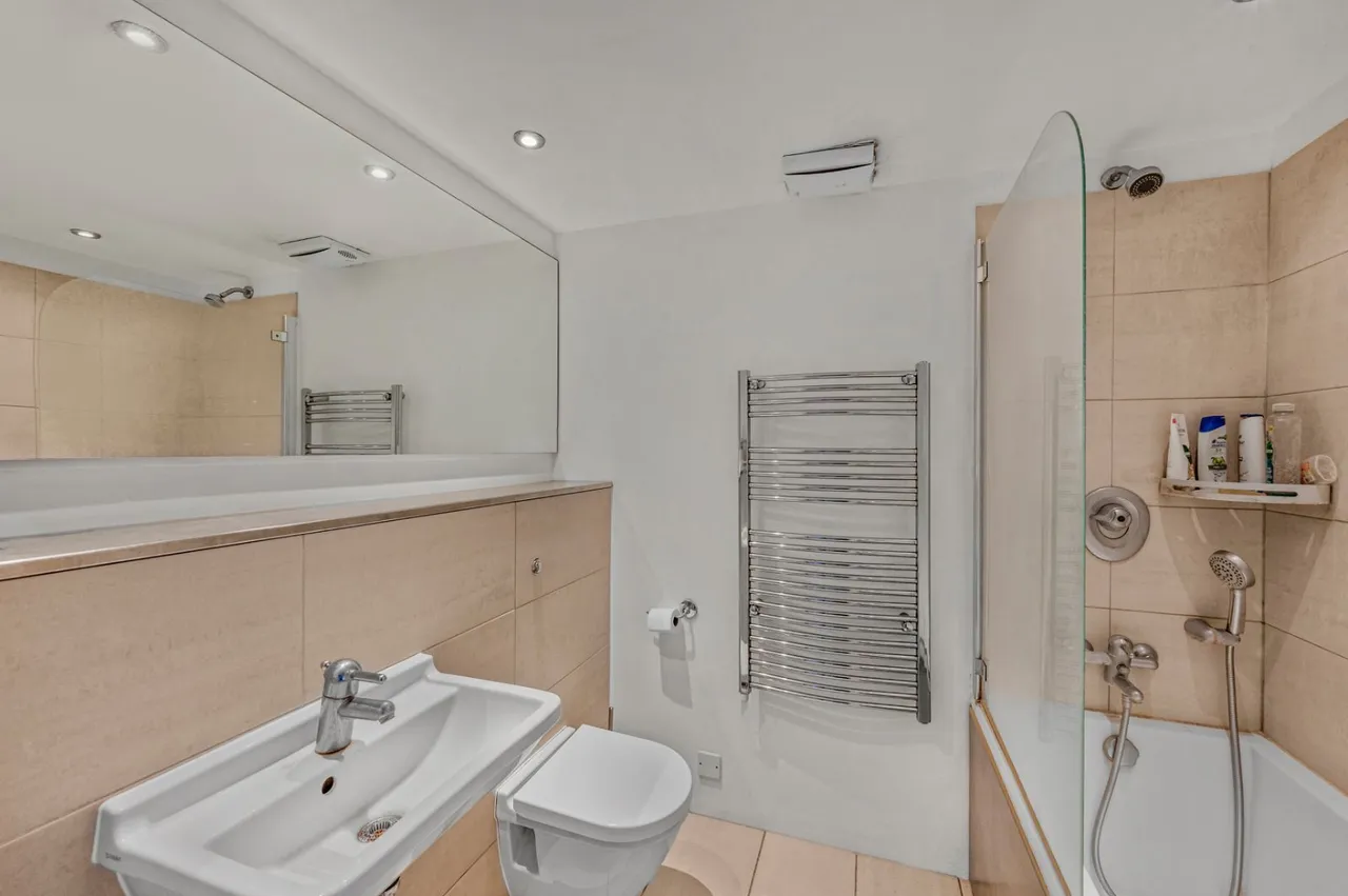 Blackwall Way, London, E14, photo 6