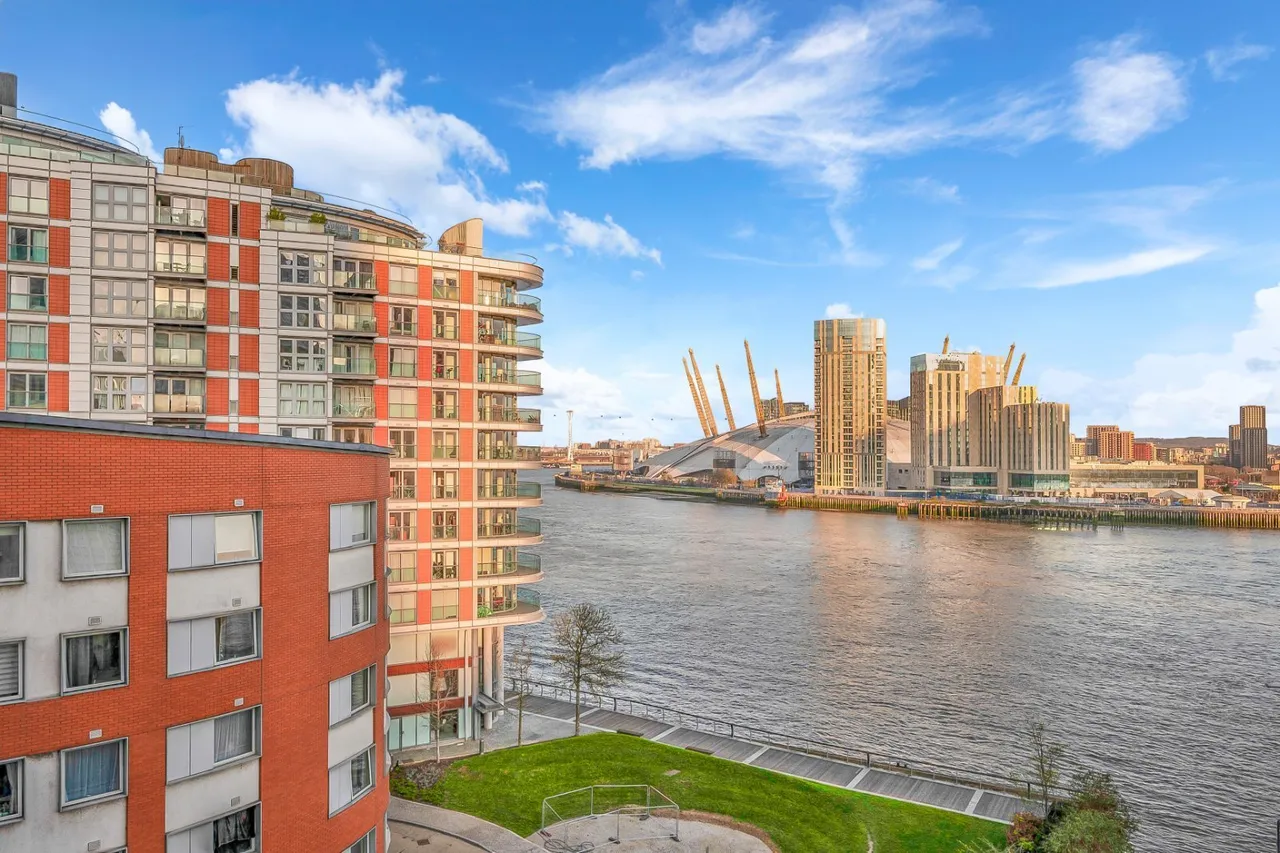Blackwall Way, London, E14, photo 10