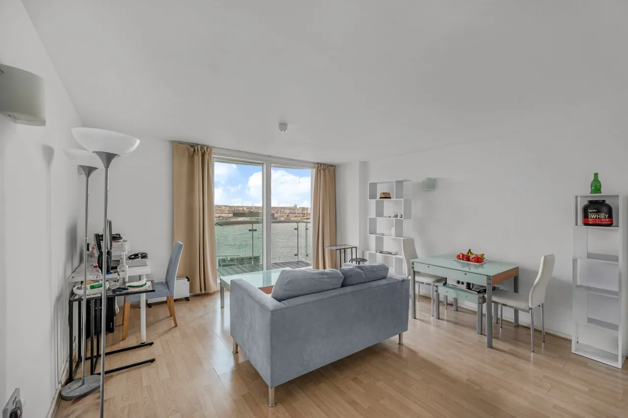 Blackwall Way, London, E14, photo 12
