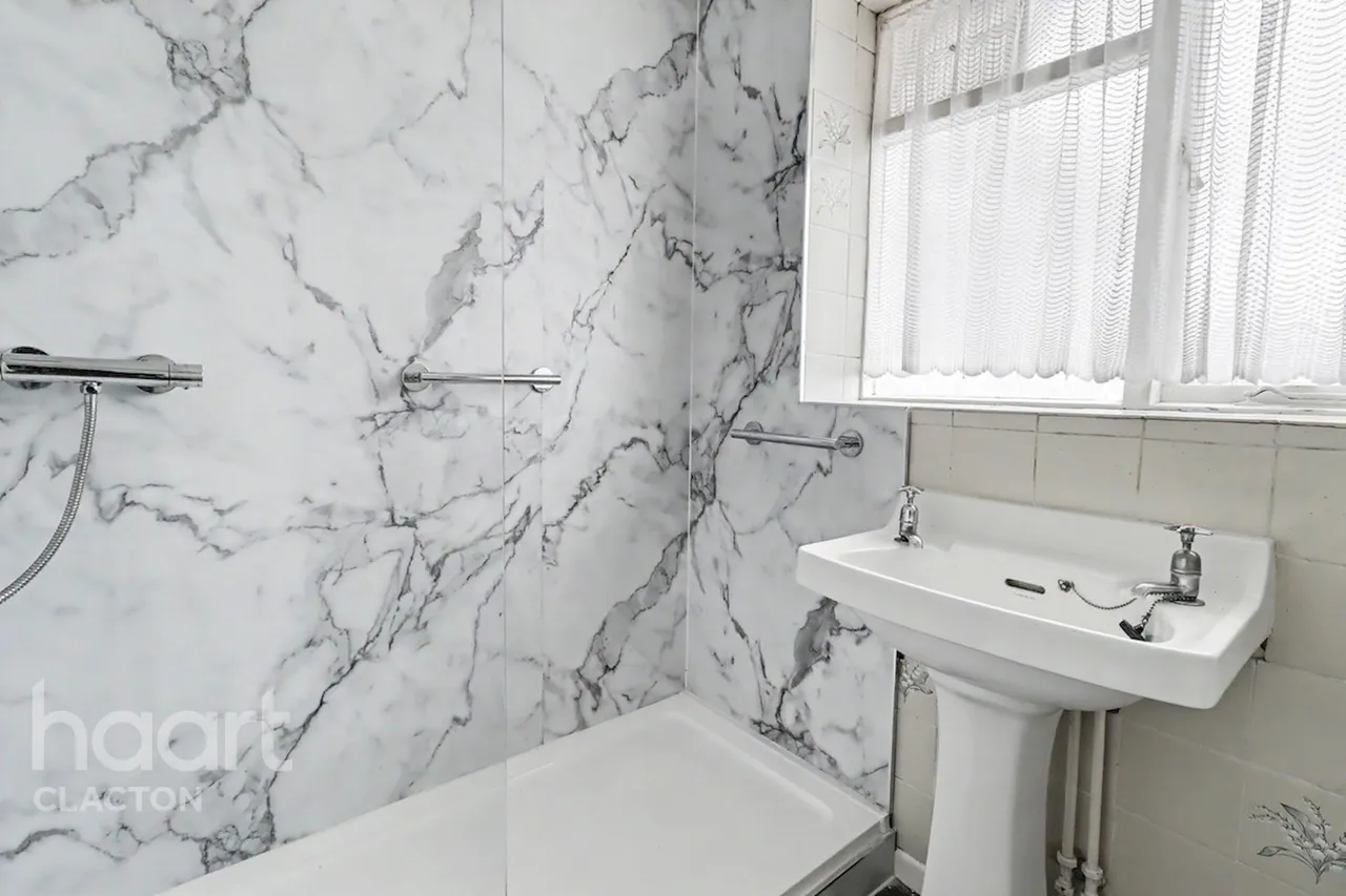 Alan Drive, Clacton-On-Sea, CO16, photo 8