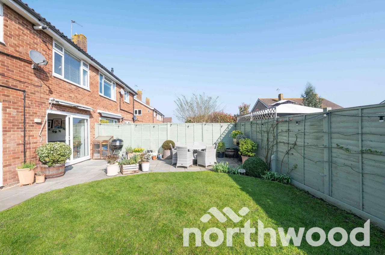 Nightingale Drive, West Ewell, KT19, photo 6