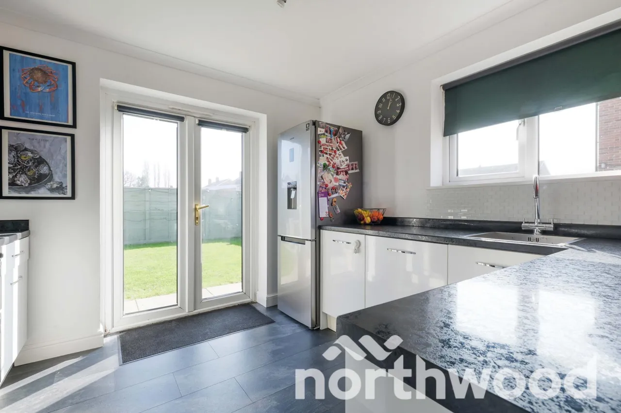 Nightingale Drive, West Ewell, KT19, photo 4