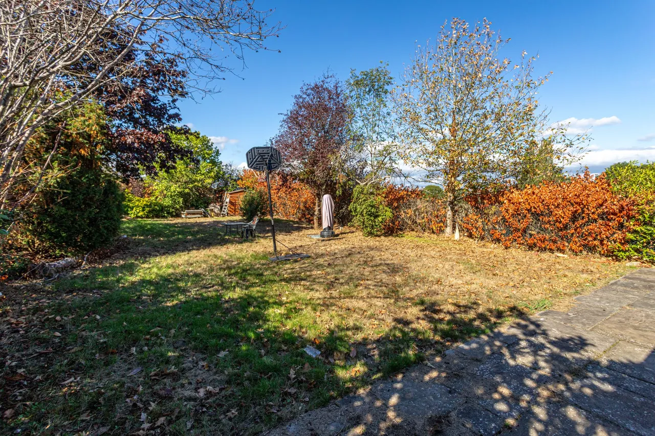Chequers Lane, Eversley, RG27, photo 10