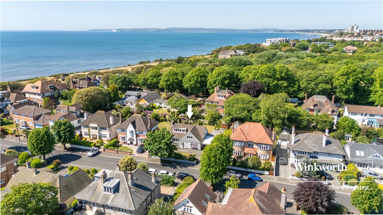 4 bed house for sale — Keswick Road, Bournemouth, Dorset, BH5