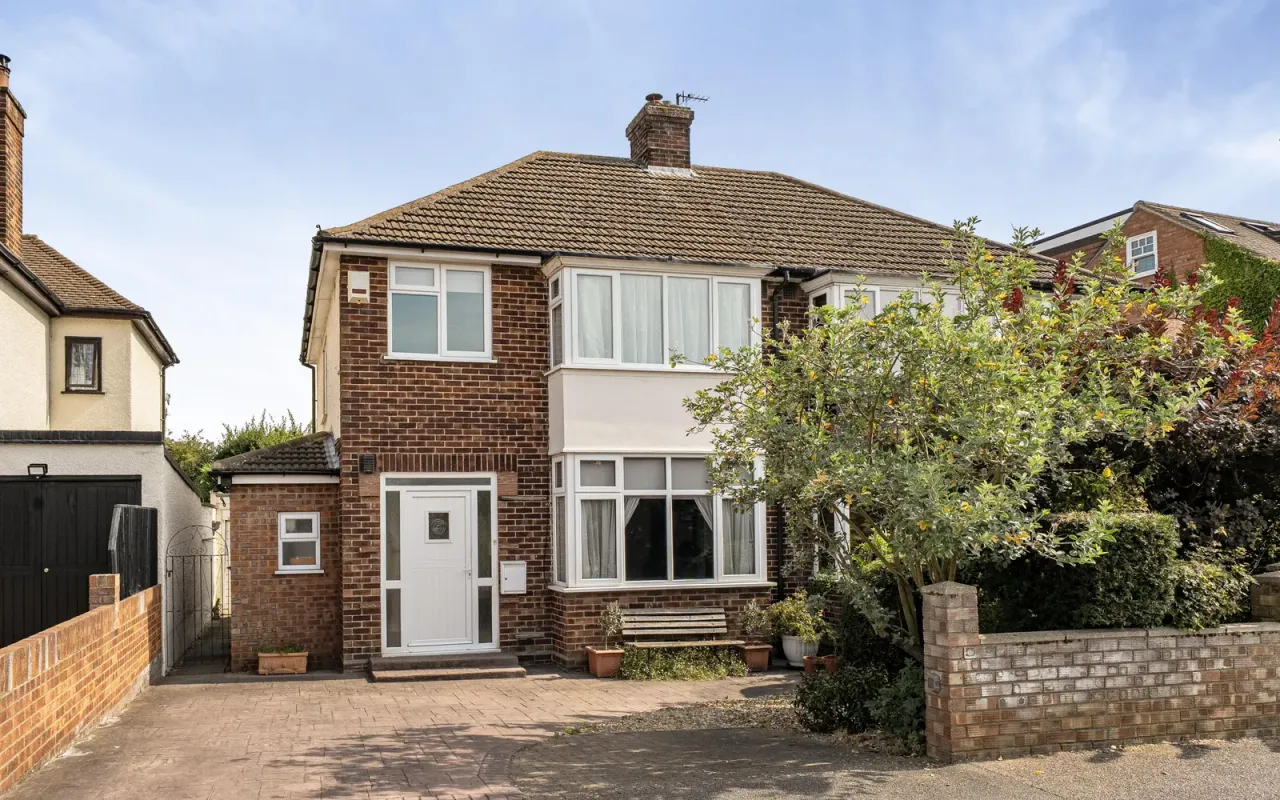 Wendover Drive, Bedford, photo 19