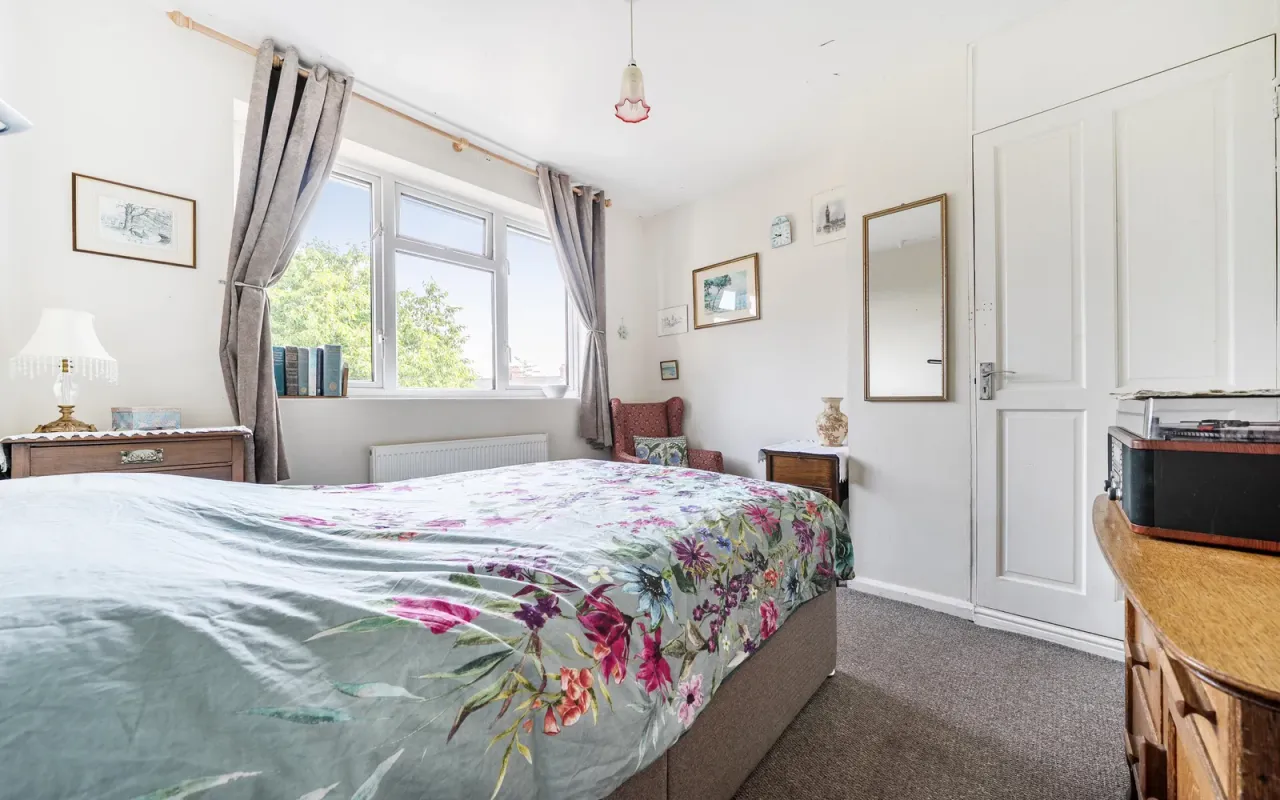 Wendover Drive, Bedford, photo 11