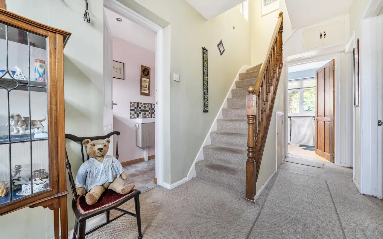 Wendover Drive, Bedford, photo 8