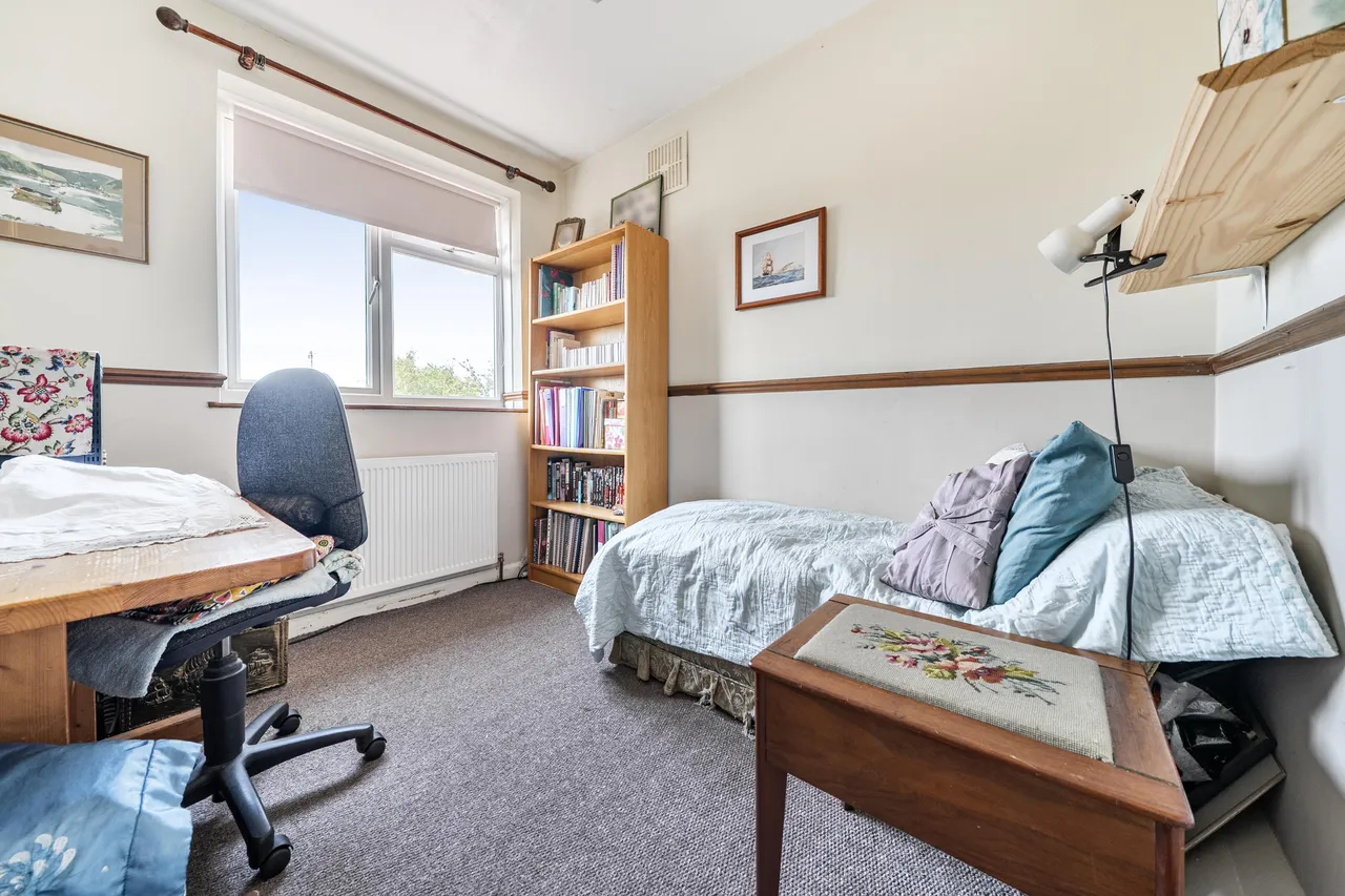 Wendover Drive, Bedford, photo 12