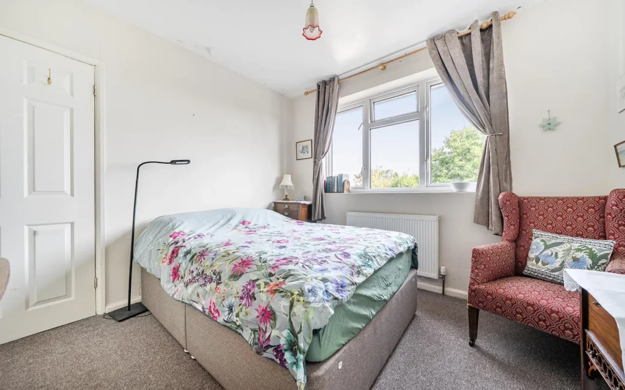Wendover Drive, Bedford, photo 10