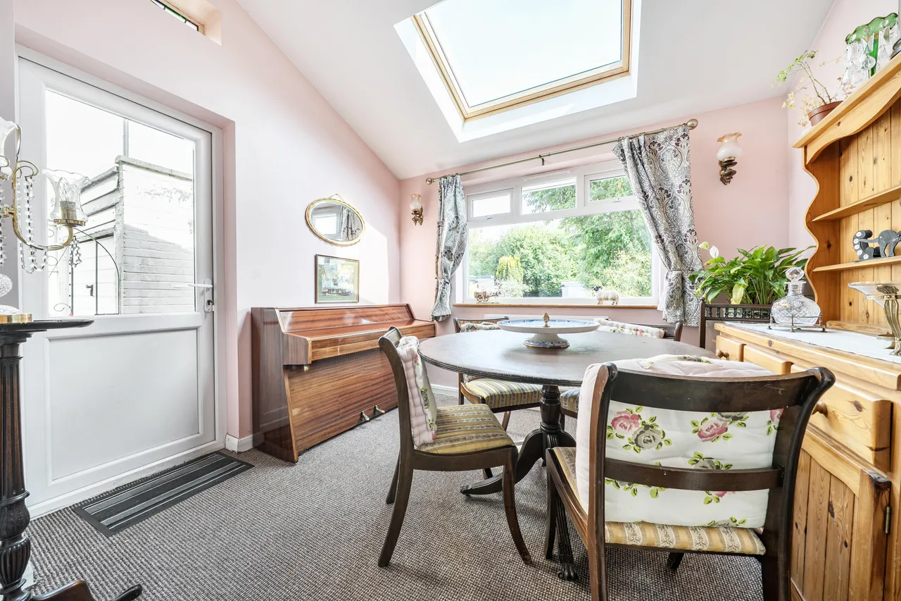 Wendover Drive, Bedford, photo 6