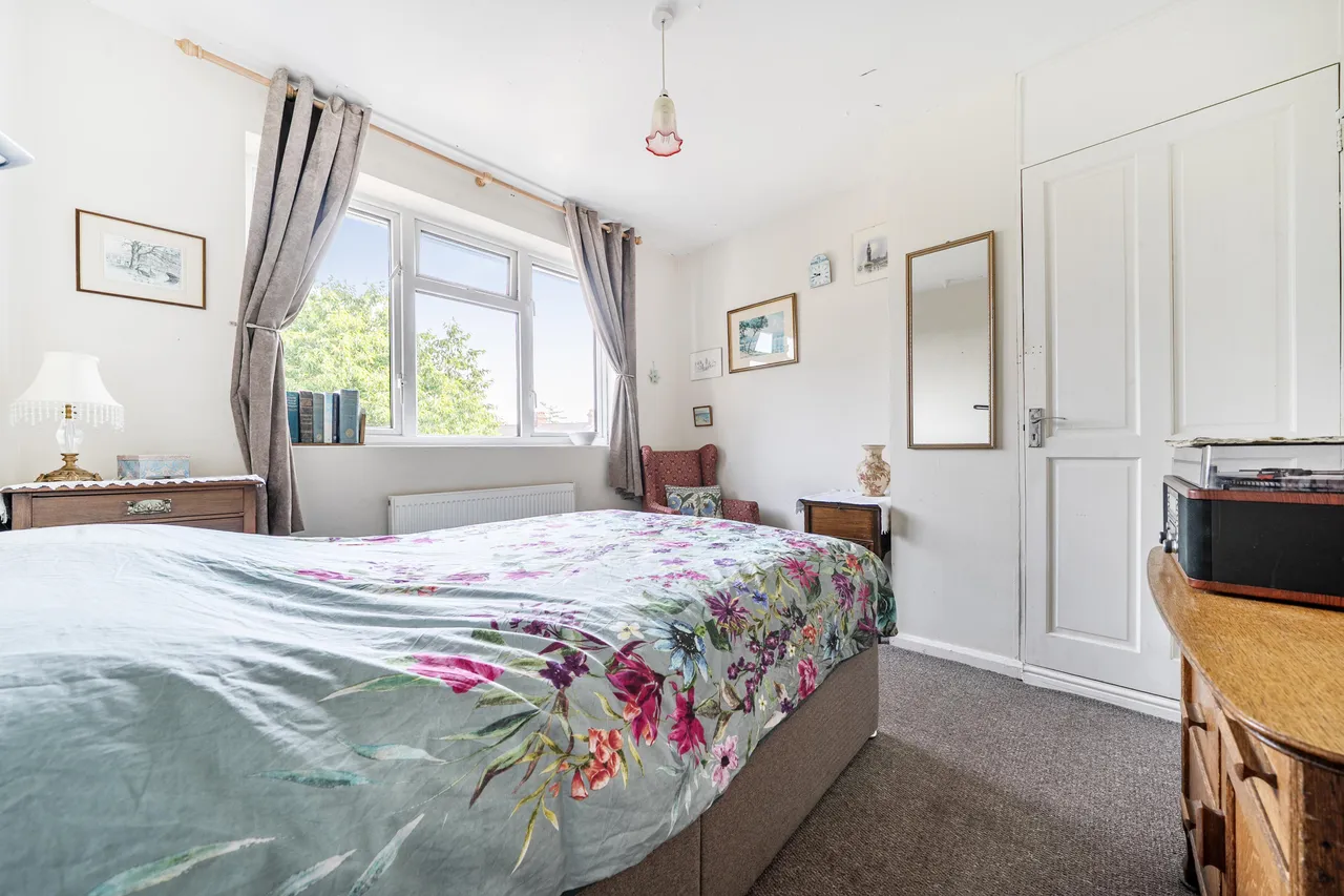 Wendover Drive, Bedford, photo 11