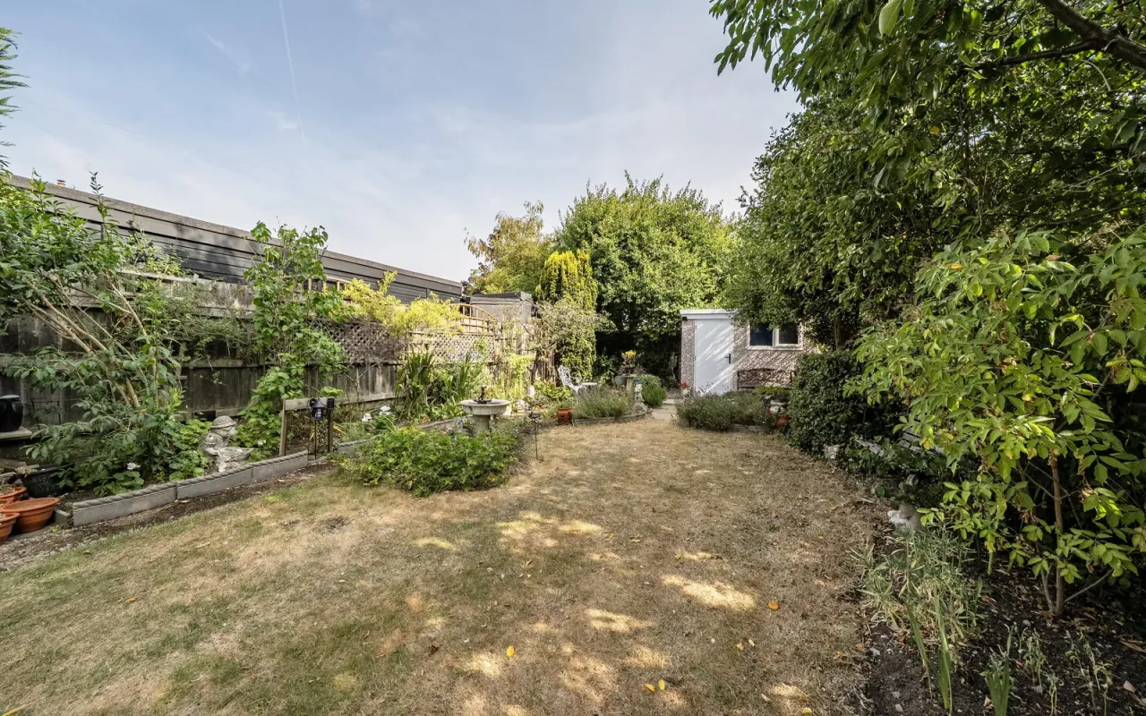 Wendover Drive, Bedford, photo 16