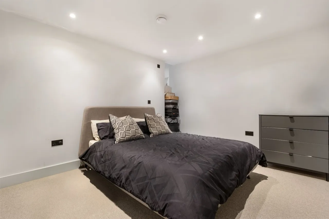 Cavendish Place, Bowdon, WA14, photo 12