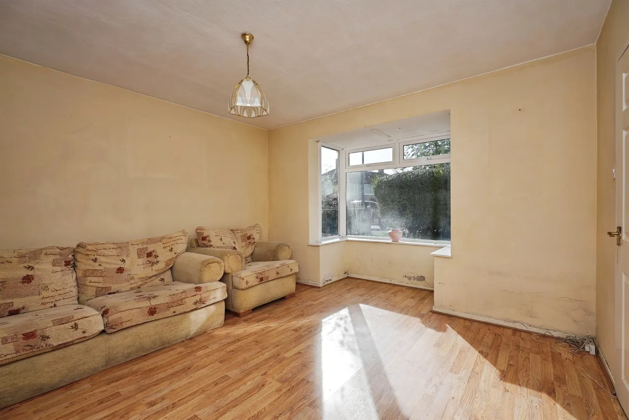 Short Close, Wyke, BD12, photo 3