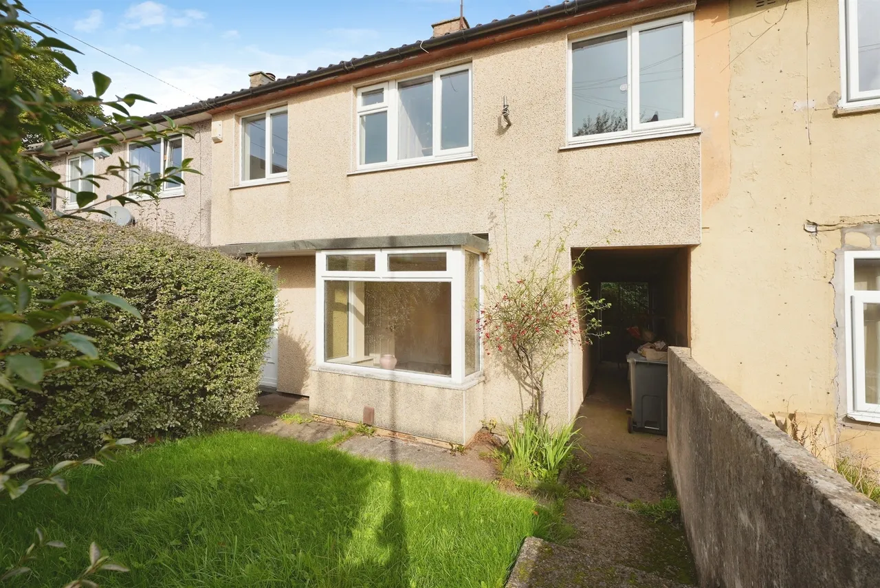 4 bed house for sale, Short Close, Wyke, BD12