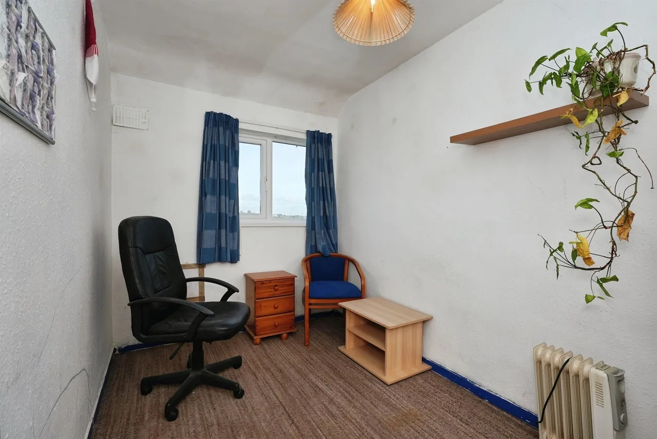 Short Close, Wyke, BD12, photo 12
