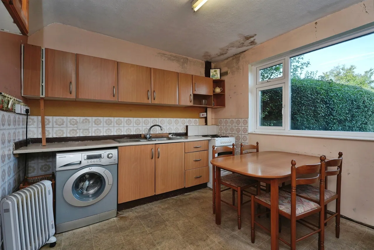 Short Close, Wyke, BD12, photo 5