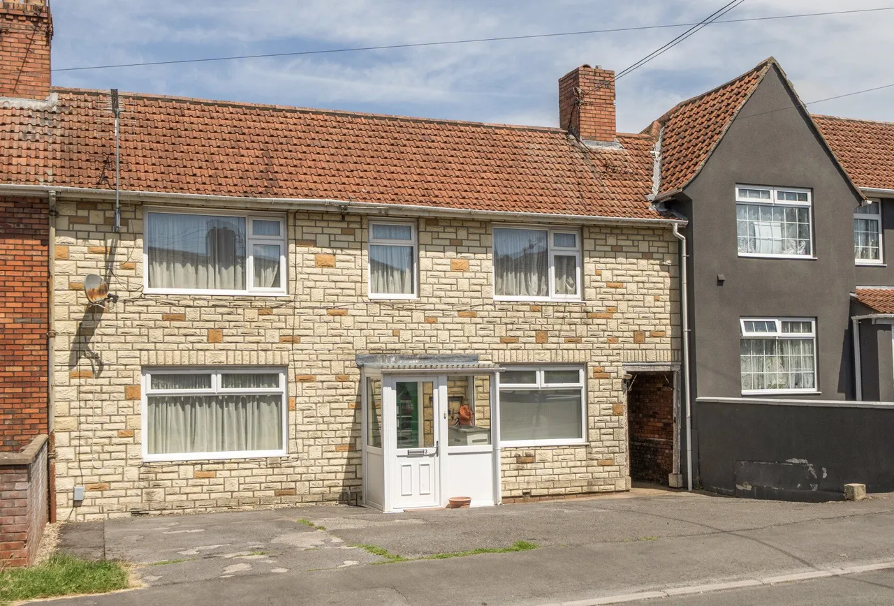 3 bed house for sale — Gorse Hill, Bristol, BS16 4EG