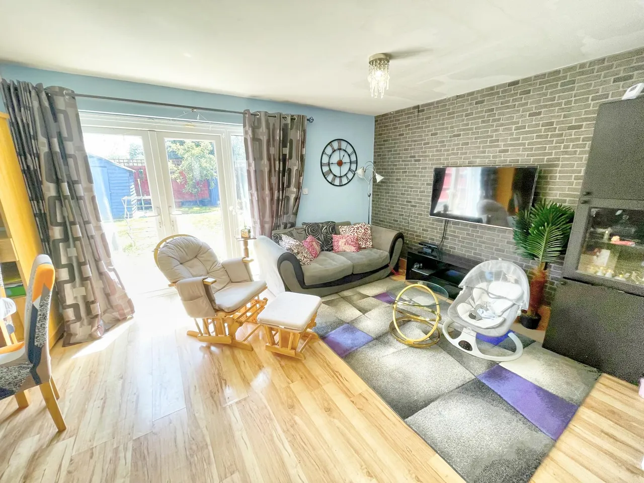 Epsom Avenue, Sale, M33, photo 2