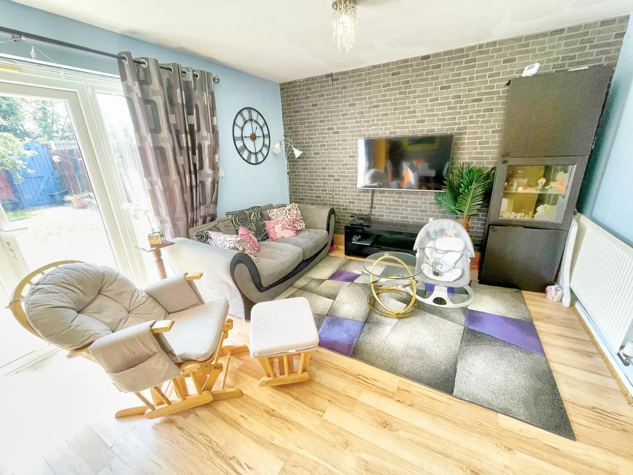 Epsom Avenue, Sale, M33, photo 3