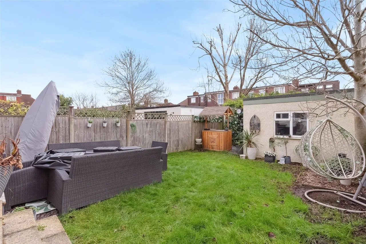 Wiltshire Gardens, Twickenham, TW2 6ND, photo 9