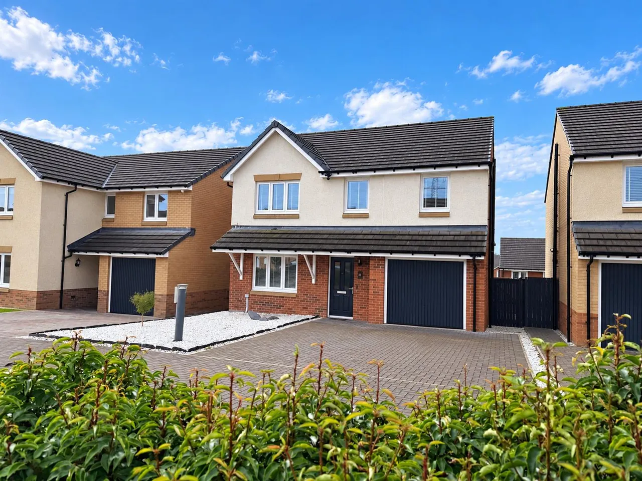 4 bed house for sale, Calderbank Road, Uddingston, G71