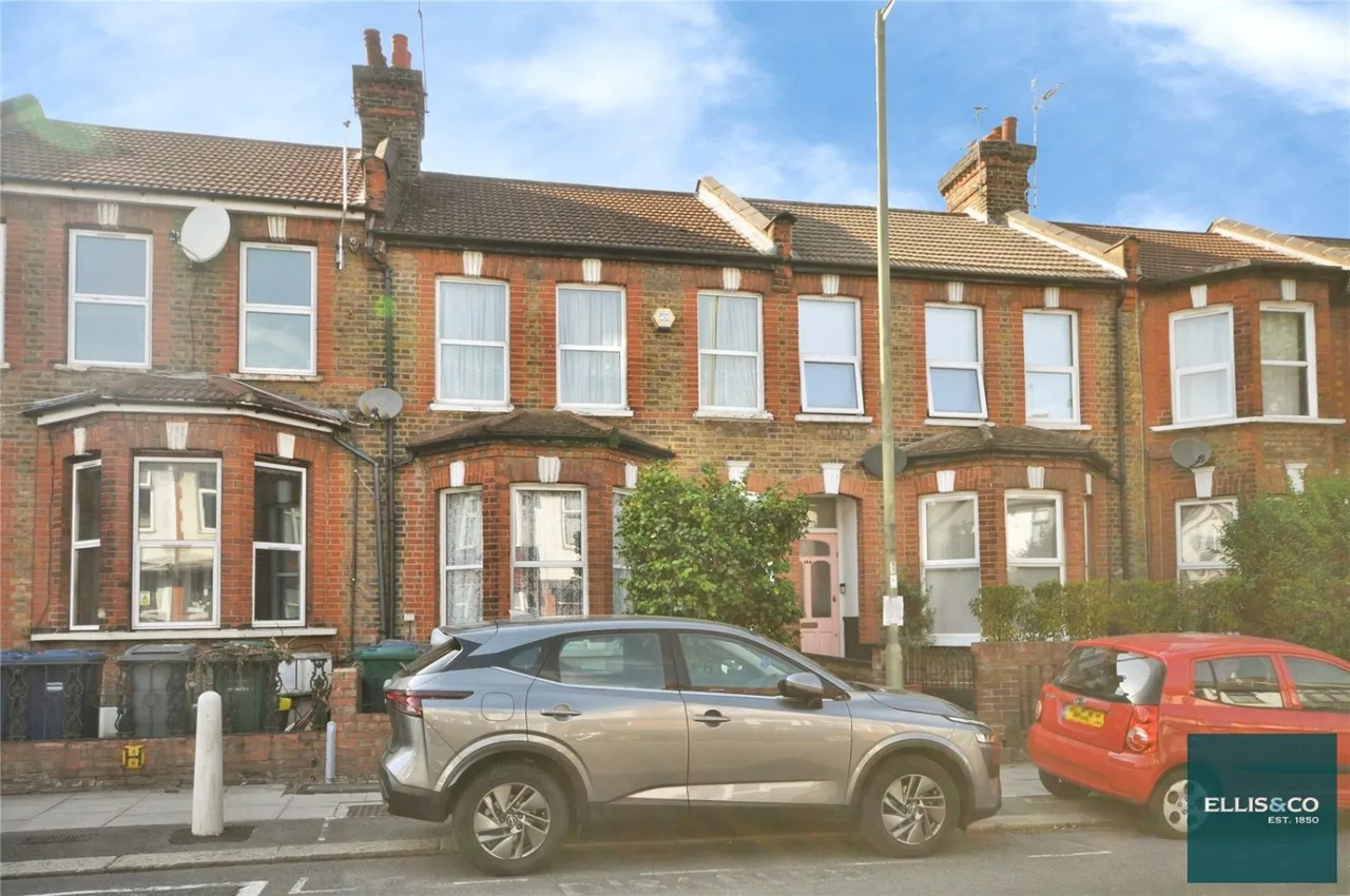 3 bed house for sale, Squires Lane, Finchley, N3