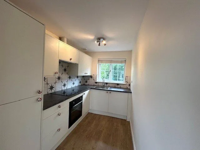 Chiltern Place, Raddle Wharf, CH65, photo 2