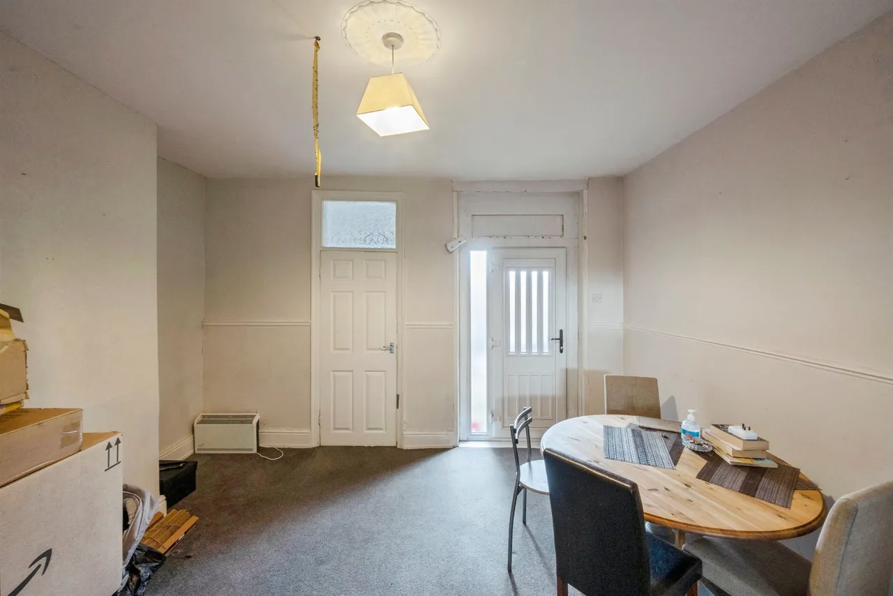 Station Road, Bolton-Upon-Dearne, Rotherham, photo 3