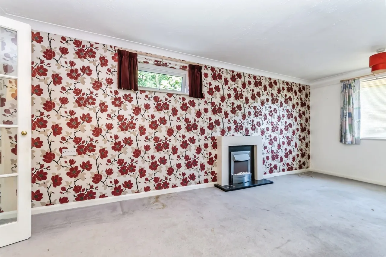 Hillcroft Court, Chaldon Road, Caterham, Surrey, CR3, photo 9