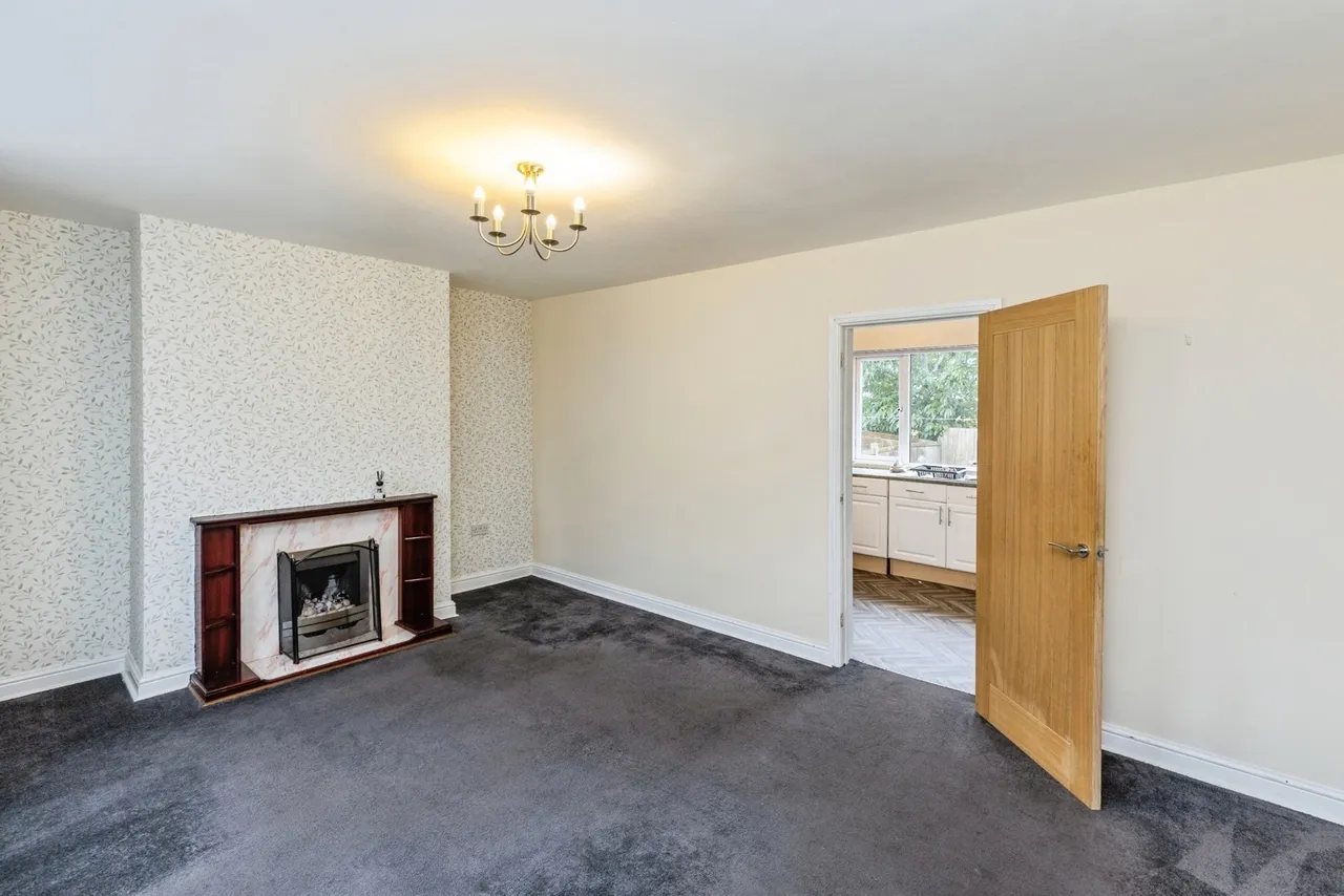 Bryn Gwenfro, Tanyfron, LL11, photo 4
