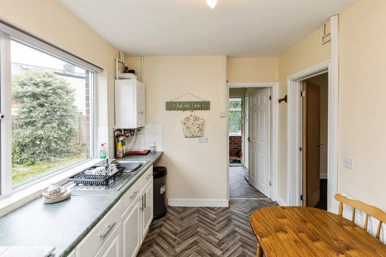 Bryn Gwenfro, Tanyfron, LL11, photo 6